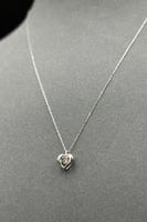 عقد الماس وزن الذهب : 0.84 جرام وزن الألماس : 0.05...