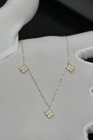 شوكر وردة ذهب تصميم الماس عيار 18 وزن 1.5 جرام