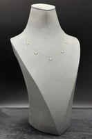 شوكر زهرات ذهب تصميم الماس عيار 18 وزن 0.9 جرام