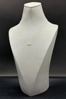 عقد مستطيل ذهب تصميم الماس عيار 18 وزن 0.6 جرام