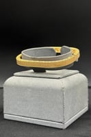 اسوارة وردة ذهب تصميم الماس عيار 18 وزن 16 جرام