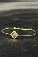 اسوارة اطفال وردة ذهب صافي عيار 18 وزن 1.1 جرام