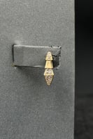 طقم سهم ذهب تصميم الماس عيار 18 وزن 9 جرام