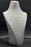 عقد مستطيل ذهب تصميم الماس عيار 18 وزن من 1.1 الى...