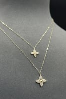 عقد نجمة دورين ذهب تصميم الماس عيار 18 وزن من 1.1...