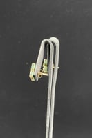 حلق وردة ذهب تصميم الماس عيار 18 وزن 2.2 جرام