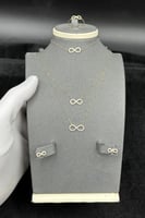 طقم دورين انفنتي ذهب تصميم الماس عيار 18 وزن 2.5 ج...