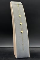 اسوارة ثلاث وردات ذهب صافي عيار 18 وزن 1.8 جرام