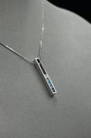 عقد مستطيل مع فصوص ملونة ذهب تصميم الماس