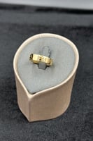 دبلة ذهب صافي عيار 18 وزن من 2.4 الى 2.5 جرام