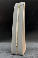 اسوارة ذهب مع باقيت تصميم الماس عيار 18 وزن 10.3 ج...