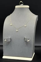 طقم اطفال فراشة ذهب تصميم الماس عيار 18 وزن من 1.4...