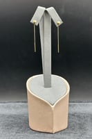 حلق قلب ذهب صافي عيار 18 وزن من 0.4 الى 0.5 جرام