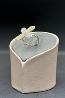 اسوارة مع خاتم وردة ذهب تصميم الماس عيار 18 وزن 16...