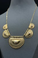 شوكر براشي ذهب بحريني عيار 21 وزن من 8 الى 8.1 جرا...