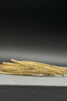 اسوارة ذهب ايطالي عيار 18 وزن من 2.1 الى 2.2 جرام