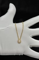 عقد دمعة ذهب تصميم الماس عيار 18 وزن 3.6 جرام