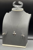 طقم وردة ذهب ابيض تصميم الماس