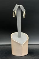 حلق دوائر ذهب صافي ايطالي عيار 18 وزن 2.7 جرام