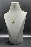 عقد حرف E ذهب صافي ايطالي عيار 18 وزن من 1.2 الى 1...