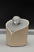 اسوارة مع خاتم ذهب ابيض تصميم الماس عيار 18 وزن 18...