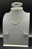 طقم ذهب تصميم الماس عيار 18 وزن 8 جرام