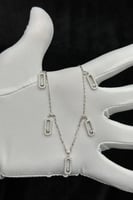 شوكر مستطيل ذهب ابيض تصميم الماس عيار 18 وزن من 7....