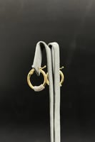 حلق ذهب ايطالي عيار 18 وزن من 2.1 الى 2.2 جرام