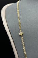 شال وردتين ذهب تصميم الماس عيار 18 وزن 13.95 جرام