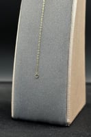 اسوارة ثلاث وردات ذهب مع صدف اخضر عيار 18 وزن من 0...