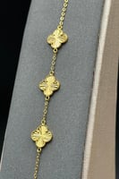 اسوارة ثلاث وردات ذهب صافي عيار 21 وزن 2.5 جرام