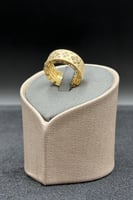 اسوارة مع خاتم وردة ذهب تصميم الماس عيار 18 وزن 16...