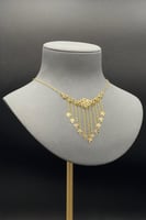 عقد وردات ذهب صافي عيار 21 وزن 7.9 جرام