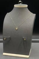 طقم اطفال شكل فراشة ذهب تصميم الماس