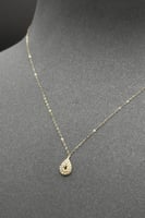 عقد دمعة ذهب تصميم الماس عيار 18 وزن 0.4 جرام