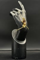 كف تايجر ذهب مع صدف اخضر عيار 18 وزن 10.3 جرام