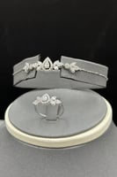 طقم دمعة ذهب ابيض تصميم الماس عيار 18 وزن 11.3 جرا...