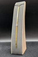 اسوارة ذهب مع باقيت تصميم الماس عيار 18 وزن 8.5 جر...