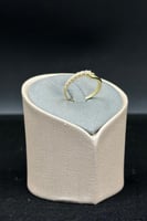 خاتم ذهب تصميم الماس عيار 18 وزن من 1.2 الى 1.3 جر...