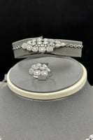 طقم ذهب أبيض عيار 18 شلال الفخامة وزن 18.8 جرام