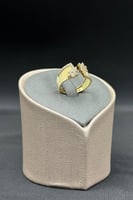 خاتم زهرة ذهب تصميم الماس عيار 18 وزن 3.1 جرام