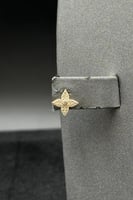 طقم نجمة ذهب تصميم الماس عيار 18 وزن من 3.6 الى 3....