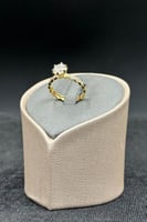 خاتم خلية ذهب مع فص سوليتير عيار 18 وزن 2.3 جرام