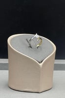 خاتم ذهب تصميم الماس عيار 18 وزن 1.3 جرام