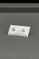 حلق طبي وردة ذهب صافي عيار 18