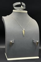 طقم معين ذهب تصميم الماس عيار 18 وزن 6.3 جرام