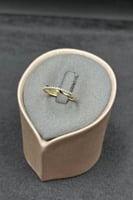 خاتم ذهب تصميم الماس عيار 18 وزن 1.4 جرام