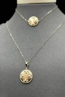 طقم دائري ذهب تصميم الماس عيار 18 وزن 4.9 جرام