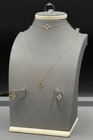 طقم اطفال وردة مفرغة ذهب صافي