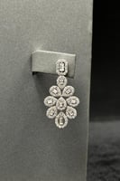 طقم ذهب أبيض للعروس عيار 18 سموّ الألماس وزن 24.5...